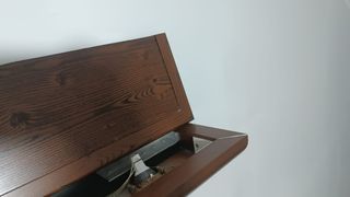 Mensola in alluminio con faretti ad incasso