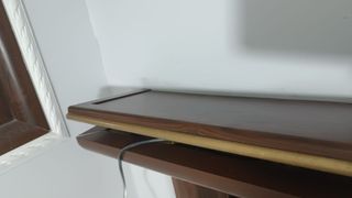 Mensola in alluminio con faretti ad incasso