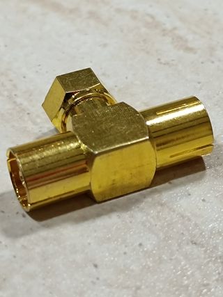 Connettore Antenna Angolato Dorato