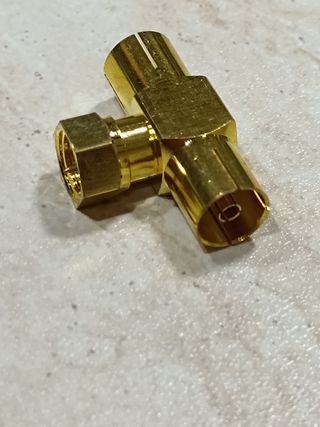 Connettore Antenna Angolato Dorato
