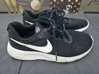 Scarpe Nike Donna Tg 37.5 Nero/Bianco