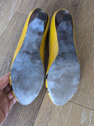 Zapatos Springfield mostaza talla 37