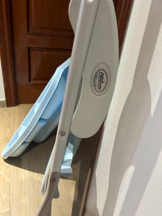 Bañera bebé azul con soporte