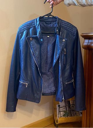 Cazadora cuero azul marino talla joven