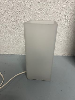 Lámpara de vidrio blanca