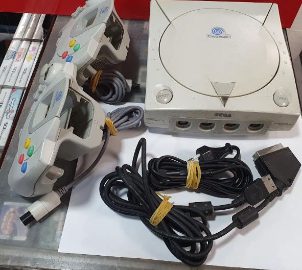 SEGA DREAMCAST + 2 Mandos + Juego