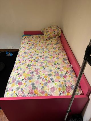 Cama nido de madera rosa