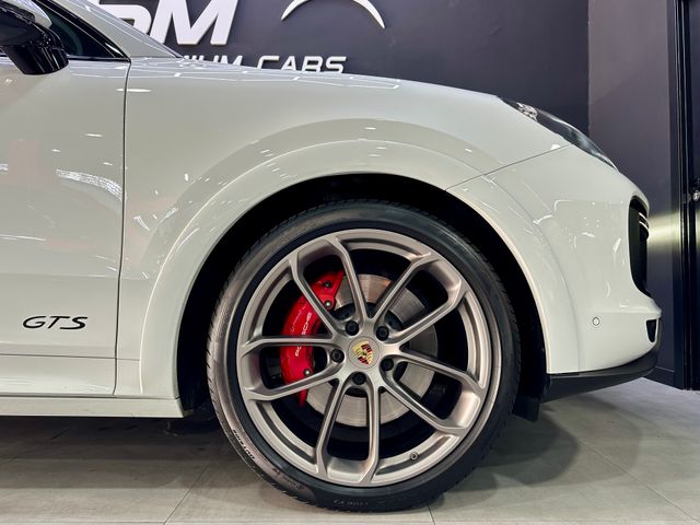 Porsche CAYENNE Coupé GTS 460cv Sport Design