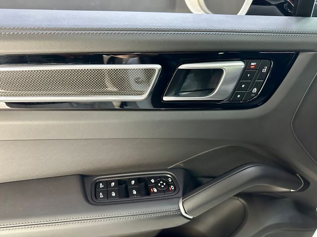 Porsche CAYENNE Coupé GTS 460cv Sport Design