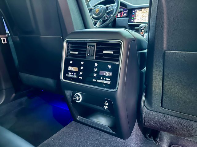 Porsche CAYENNE Coupé GTS 460cv Sport Design