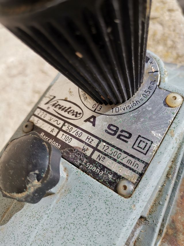 Cepillo Eléctrico Virutex A92 - Garlopa