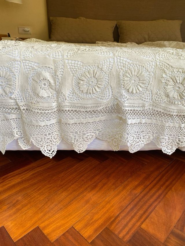 Colcha antigua hecha a mano