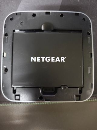 Netgear Nighthawk M2 MR2100 Router Móvil 4G LTE