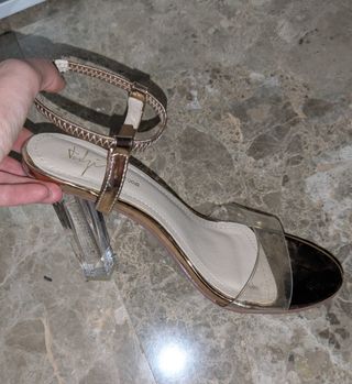 Sandalias de fiesta Sergio Todzi doradas. 
