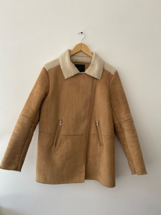 Abrigo marrón con borreguito