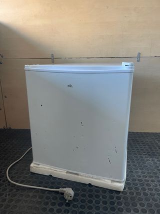 Nevera OK. 41L con congelador