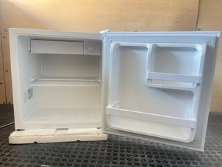 Nevera OK. 41L con congelador