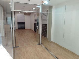 Local comercial en alquiler en Plaça Catalunya en Prat de Llobregat, El