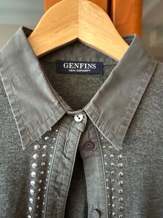 Camisa Genfins Talla 40 Gris con Tachuelas