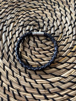 Pulsera Cuero Trenzado Negra