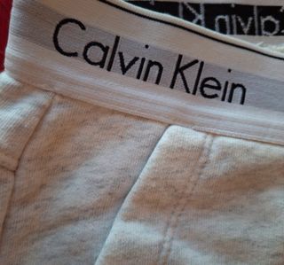 Calvin Klein pantalones Talla S  crema