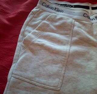 Calvin Klein pantalones Talla S  crema
