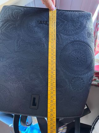 Mochila Desigual Negra Bordada