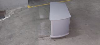 Mesa de TV blanca