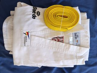 Kimono infantil Dae Do blanco