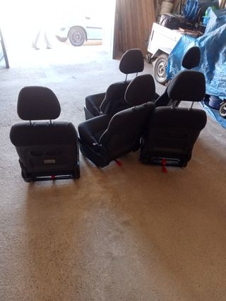 Asientos Hyundai Trajet 2003