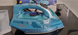 Plancha Russell Hobbs Powersteam Ultra
Nueva 
