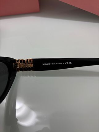 Occhiali da sole Miu Miu