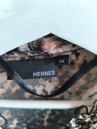 Camisa animal print volantes H&M