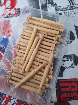 62 Bolillos de madera para encaje