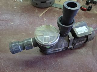 Bomba de piscina 10200 litros/h