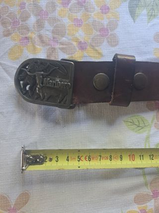 Cinturón Marlboro años 80 con hebilla vaquera
