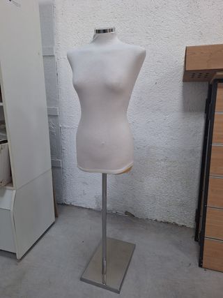 4 Maniquíes Blancos. 25€/unidad.