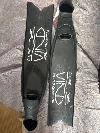 Aletas de carbono Pepe Viña pesca submarina