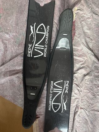 Aletas de carbono Pepe Viña pesca submarina
