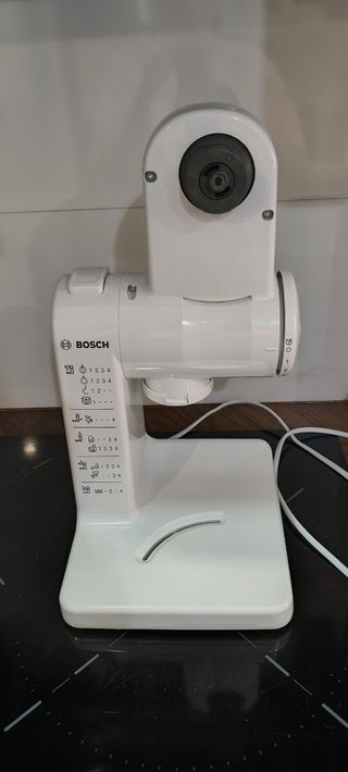 Robot de cocina Bosch MUM4ñ serie 4