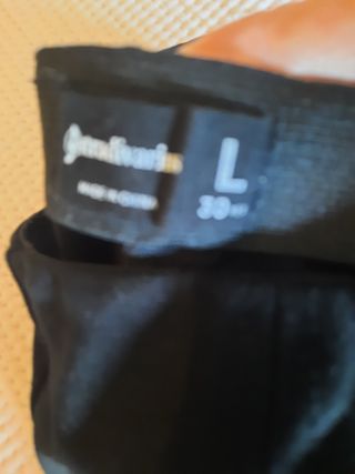 Mallas ajustadas Stradivarius negras