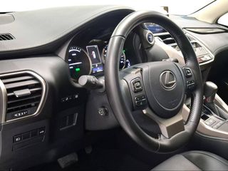 Lexus NX 2.5 300h Premium 2WD