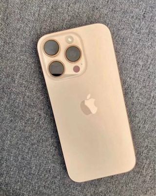 iPhone 16 Pro Max 256GB Oro