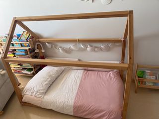 Cama casita madera + somier + colchón