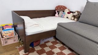 Cama infantil Oeuf NYC de madera de Nogal