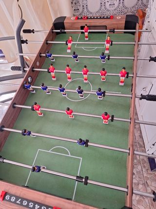 Futbolín de madera