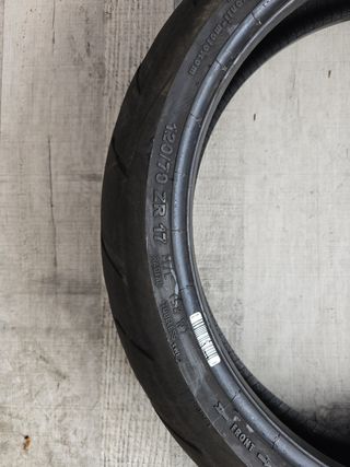 Neumático 120/70 ZR 17 USADO CONTINENTAL