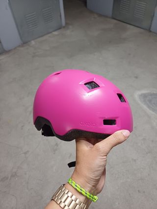Casco para patinar rosa