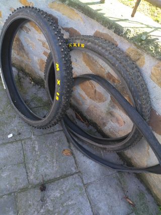 Cubiertas Bici 27.5 X 2.50 - 65 PSI