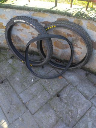 Cubiertas Bici 27.5 X 2.50 - 65 PSI